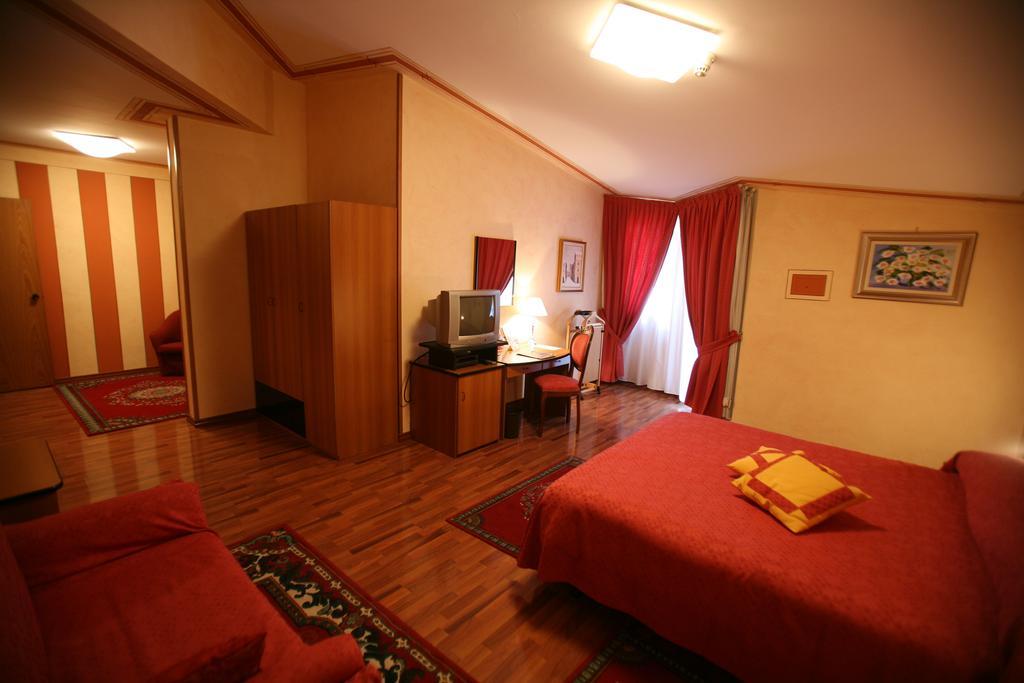 Hotel La Ruota Pianfei Room photo